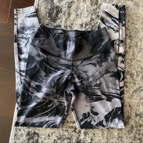 Nike Dri-Fit Marble Ombrè Leggings - Picture 5 of 6